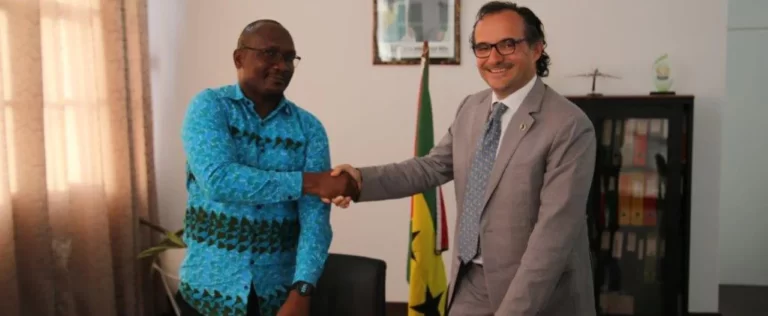 Santo Tomé y Príncipe da un gran salto hacia la modernidad financiera con acuerdo de préstamo del Banco Africano de Desarrollo para renovar su sistema de pagos