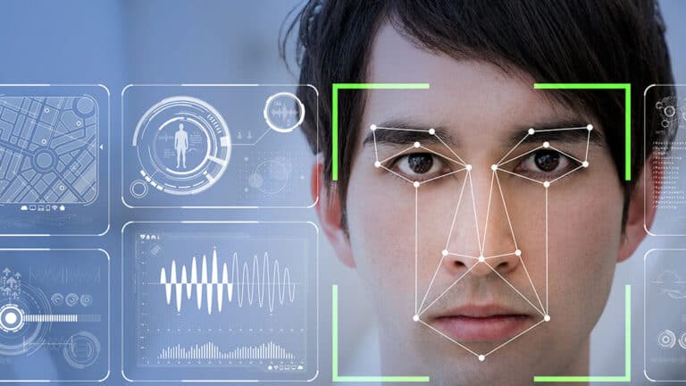 Desbloquea el misterio: La vulnerabilidad del reconocimiento facial en los teléfonos inteligentes revela un acceso peligroso